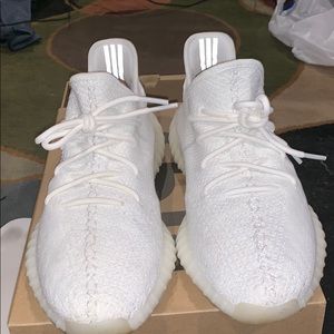 Sold Yeezy boost 350 v2 cream